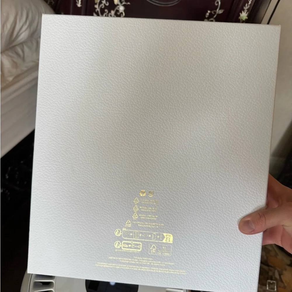 Dior box